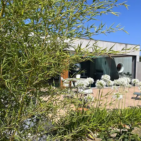 House With Garden In Bombarral - 100 M², Shared Pool בית נופש בומברל