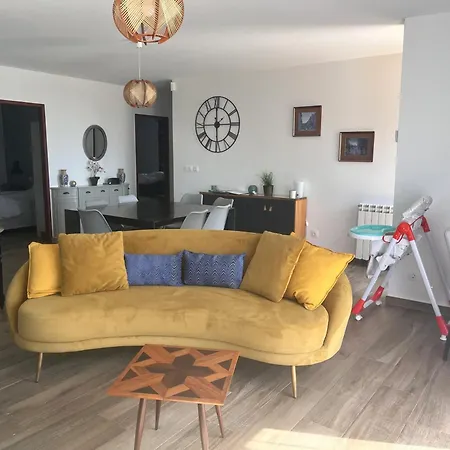 House With Garden In Bombarral - 100 M², Shared Pool