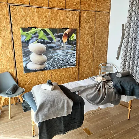 House With Garden In Bombarral - 100 M², Shared Pool Casa de Férias