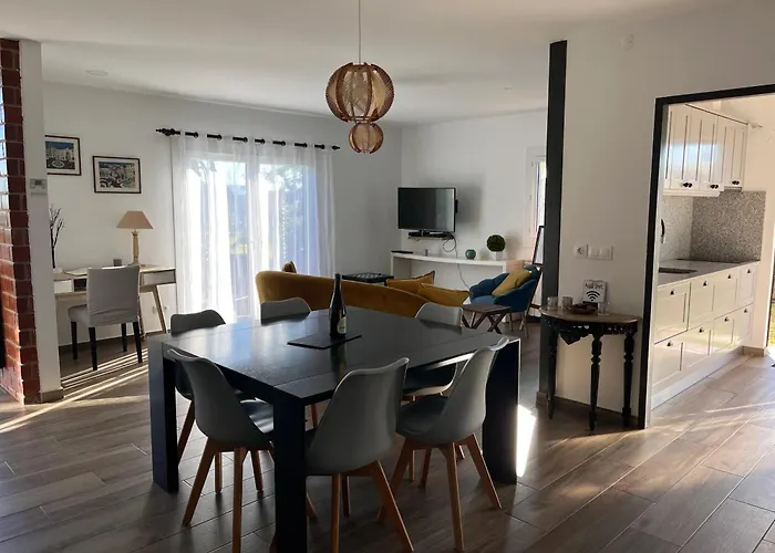 House With Garden In Bombarral - 100 M², Shared Pool * בומברל