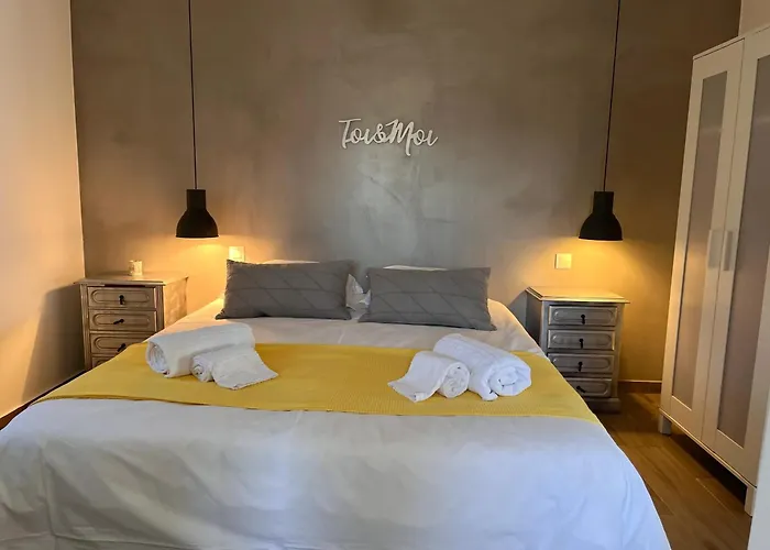 House With Garden In Bombarral - 100 M², Shared Pool * בומברל