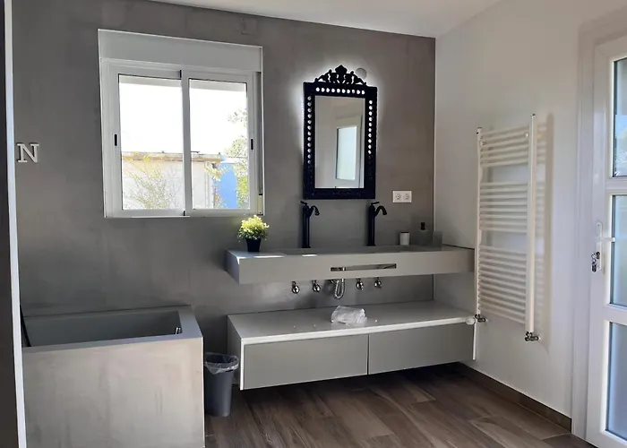 בית נופש House With Garden In Bombarral - 100 M², Shared Pool