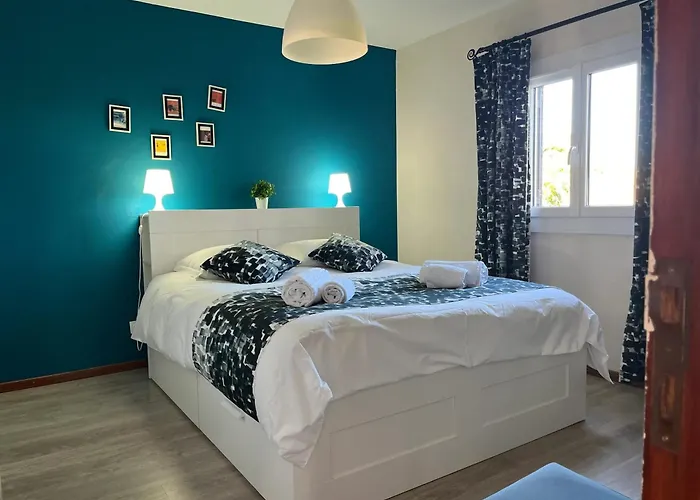 House With Garden In Bombarral - 100 M², Shared Pool * בומברל