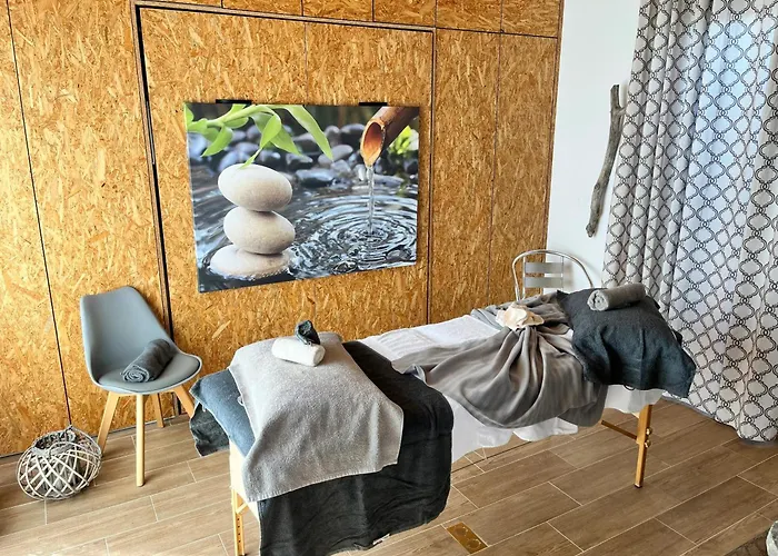 House With Garden In Bombarral - 100 M², Shared Pool Casa de Férias